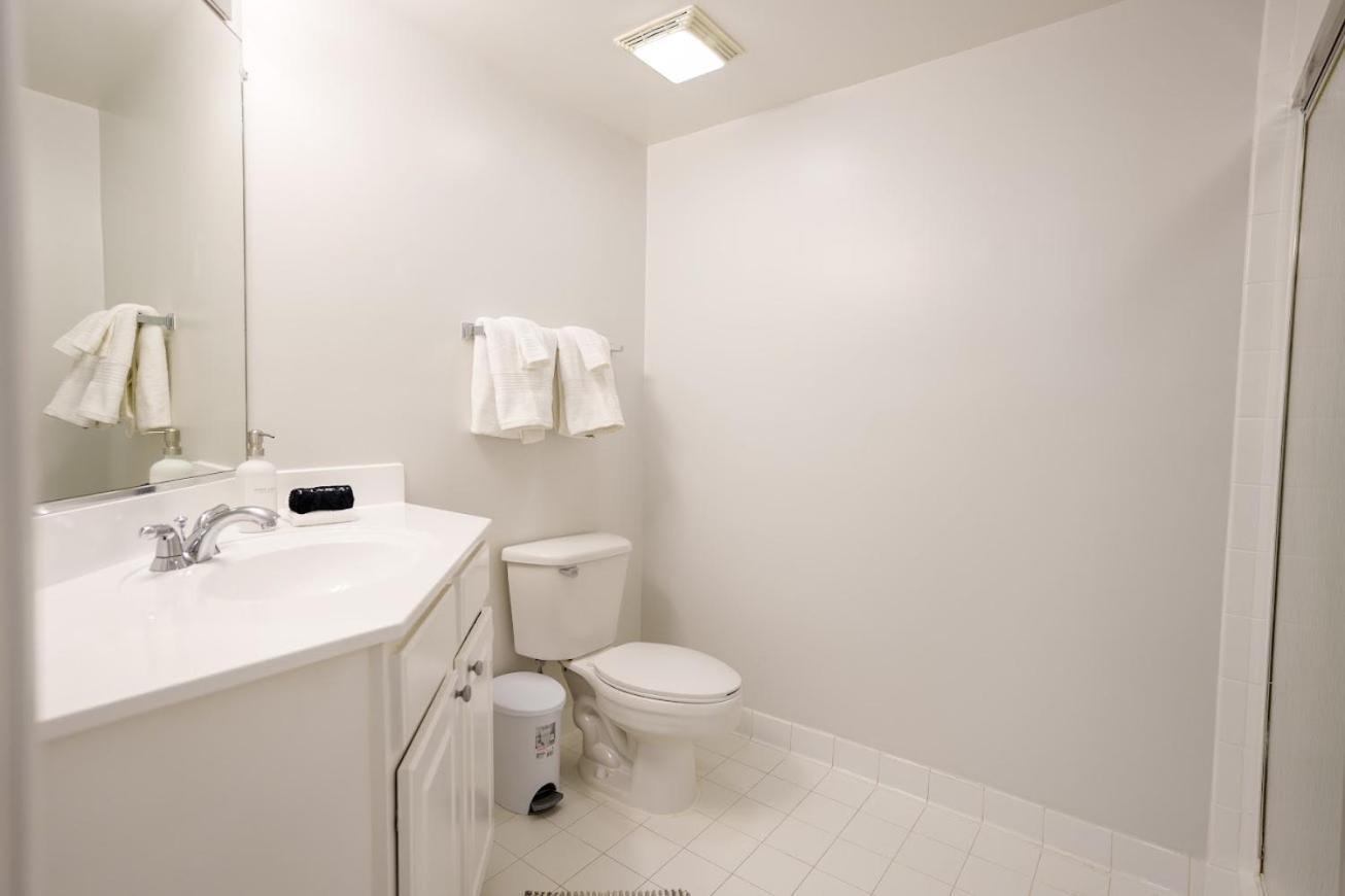 ארלינגטון Ballston Getaway King Suite מראה חיצוני תמונה
